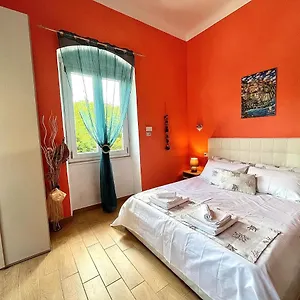 https://ca-del-vins-studio-flat-la-spezia.hotelitalianriviera.com